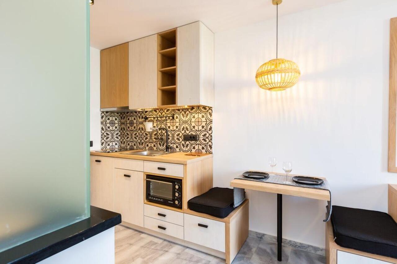 Theros Rethymno  Luaran gambar