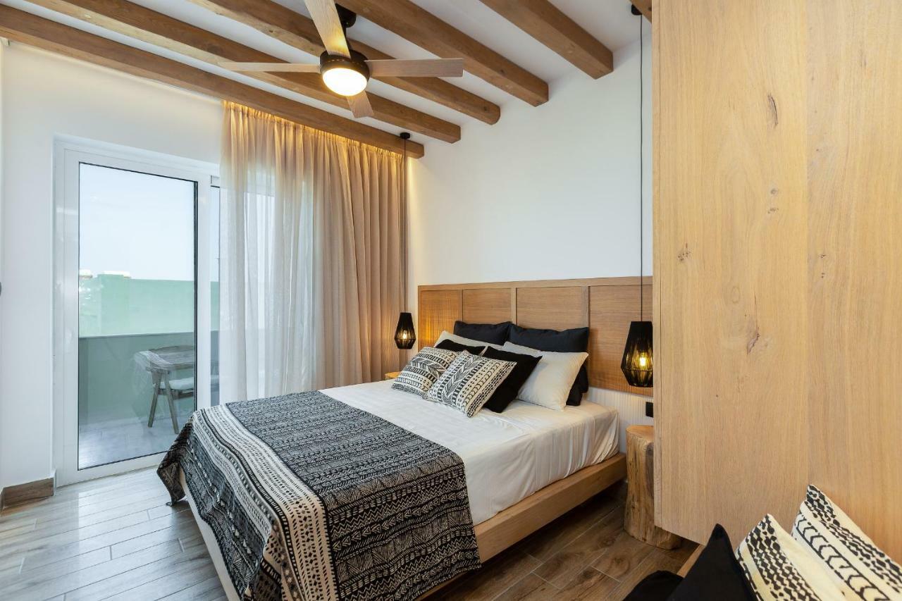 Theros Rethymno  Luaran gambar