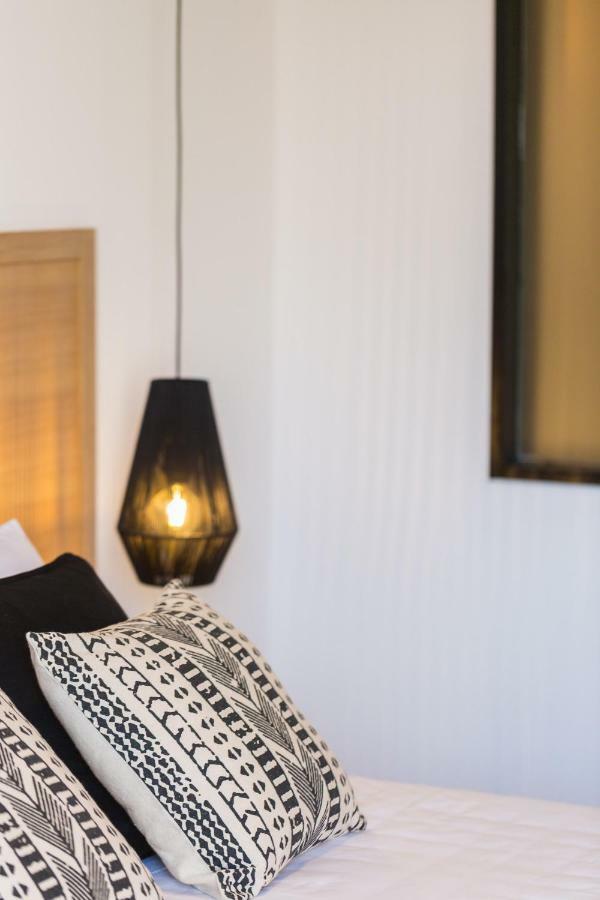 Theros Rethymno  Luaran gambar